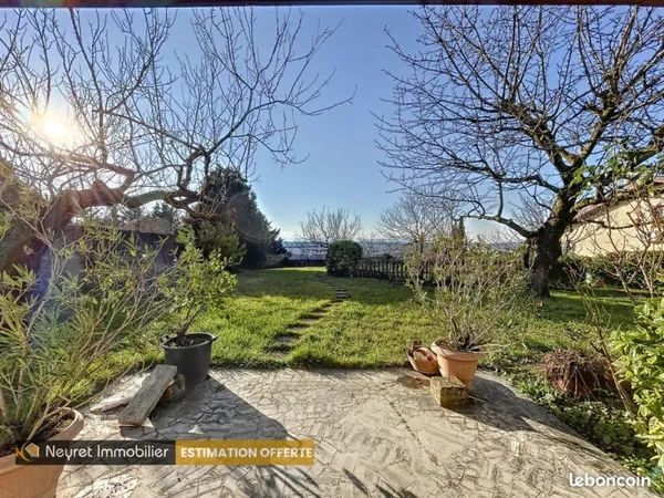 Maison 7 pièces 245 m²