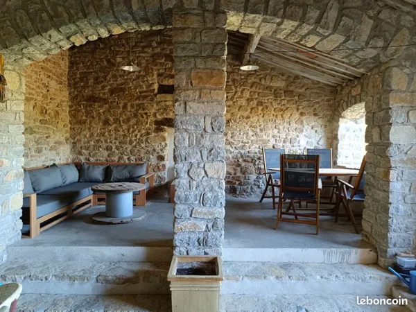 Grande maison de village