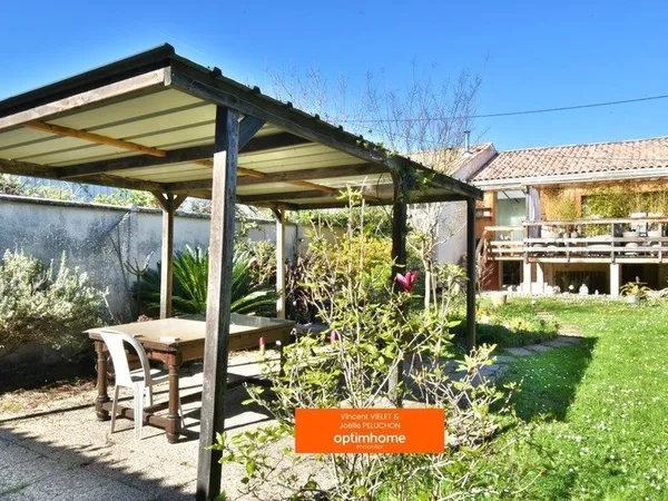 Bordeaux Bastide au calme avec deux chambres et mezzanine