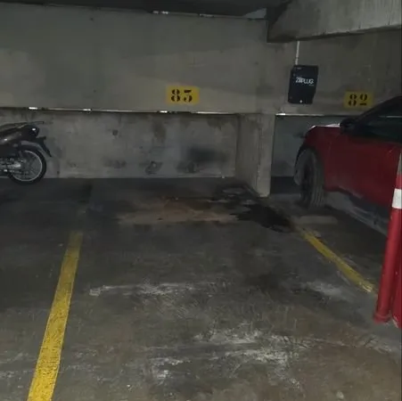 Parking à louer Paris 11e