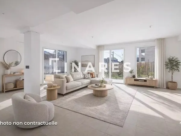 CASA BOHA - Appartement T3/4 de 91m2 + Extérieur de 111m2 + Stationnement - 13008 VIEILLE CHAPELLE