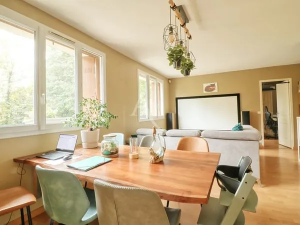 Grand Appartement 55m² avec dépendances