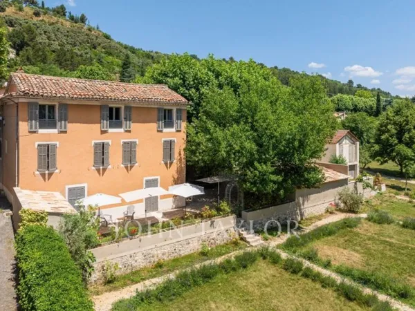 Propriété de Charme à vendre à Riez - Ensemble Immobilier avec L