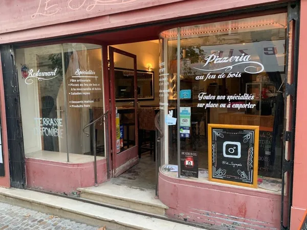Ensemble atypique à vendre : 4 apparts + jardin + local commercial