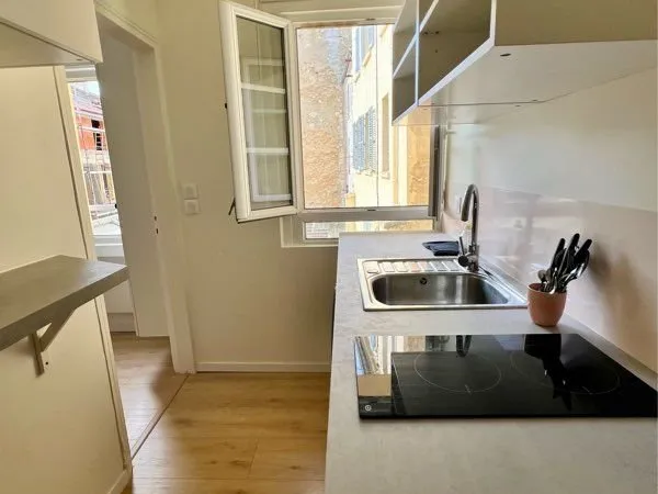 Loue studio rue de Montreuil à Versailles