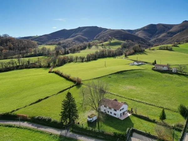 Maison 7 pièces 288 m²