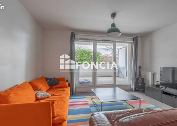 Appartement lumineux T3 avec balcon et parking - Résidence calme