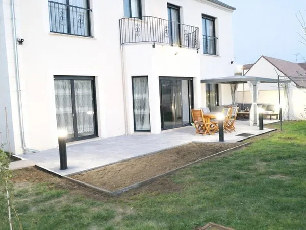 Maison Aubergenville 7 pièces 204 m2, PROXIMITE IMMEDIATE A13