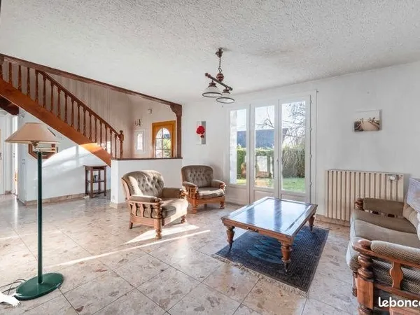 Maison 6 pièces 110 m²