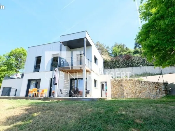 Maison 5 pièces 142 m²