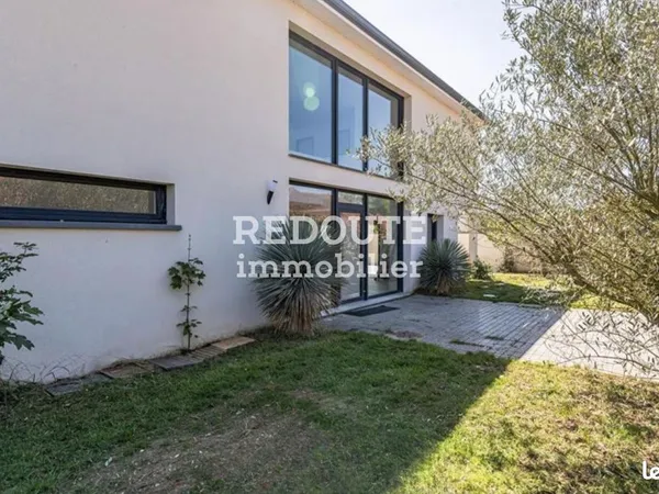 Maison 8 pièces 179 m²