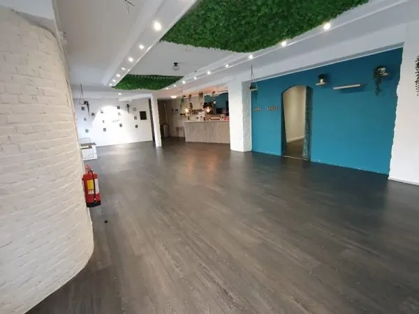 Local commercial 1650 m²
