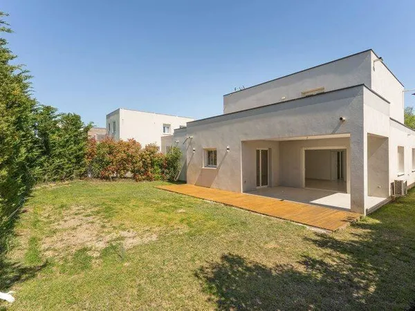 Maison 5 pièces 146 m²
