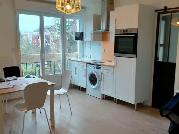 Location APPT meublé T1 BIS de 31 m2 Nantes boulevard Jules Vernes 691 charges comprises
