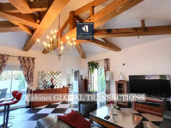 Maison de luxe 6 pièces 138 m²