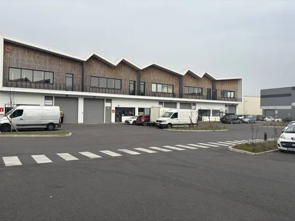 Entrepôt 1136 m²