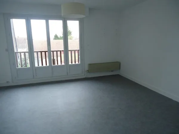 RUE ANDRÉ PIAUT - PETITE RESIDENCE CALME
