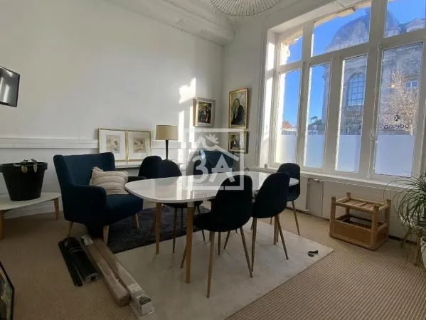 Bureau 100 m²