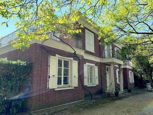 Maison 12 pièces 305 m²