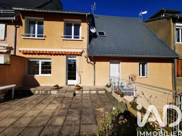 Bâtiment 315 m²