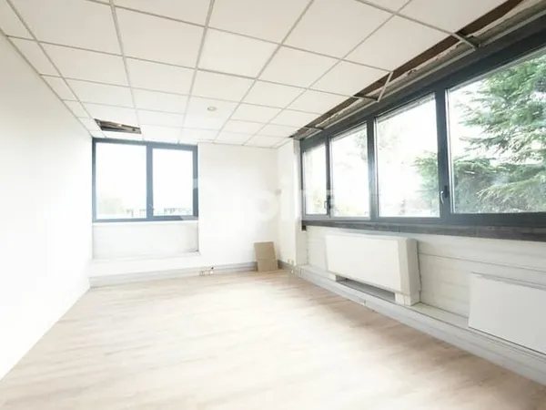 Bureaux 118 m²