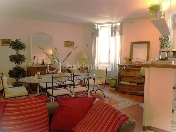 Immeuble 275 m²