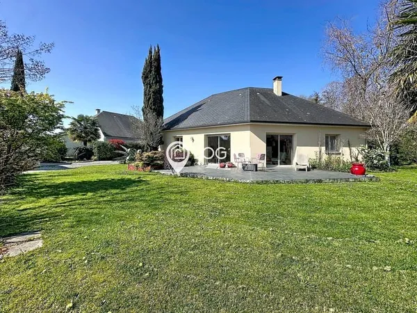 MIREPEIX - Vente maison récente T5 de plain-pied avec piscin