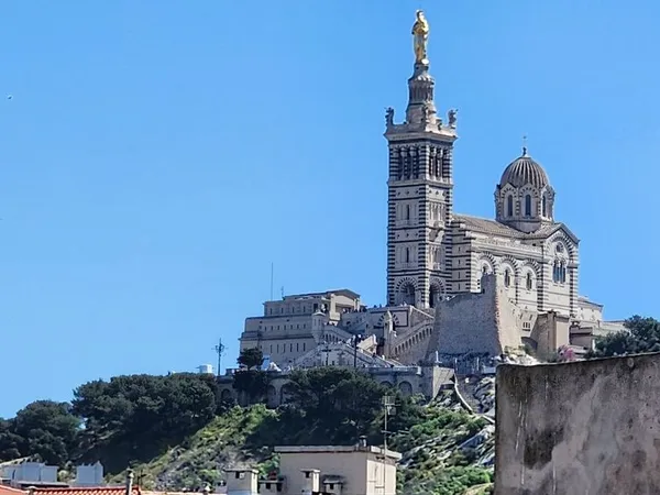 T3 - vue unique - Deux terrasses - Marseille 7e Endoume prox st Eugène