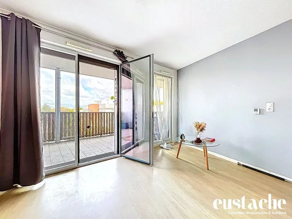 Joli 3 pièces avec balcon terrasse