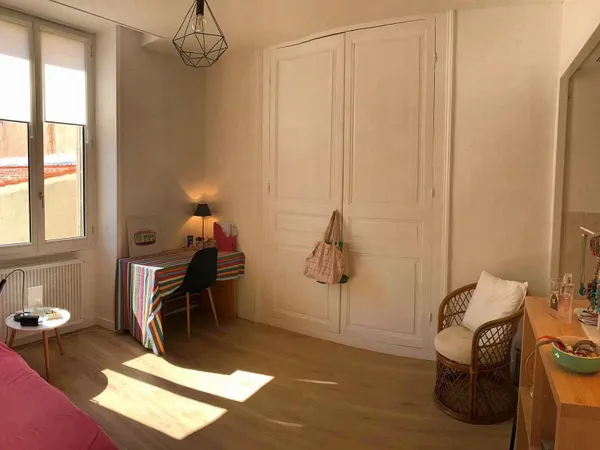 Loue chambre meublé La Rochelle (17) coeur de ville dès mai - 3 ch - 62m²