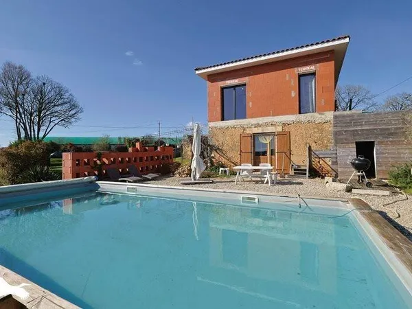 Maison 3 pièces 180 m²