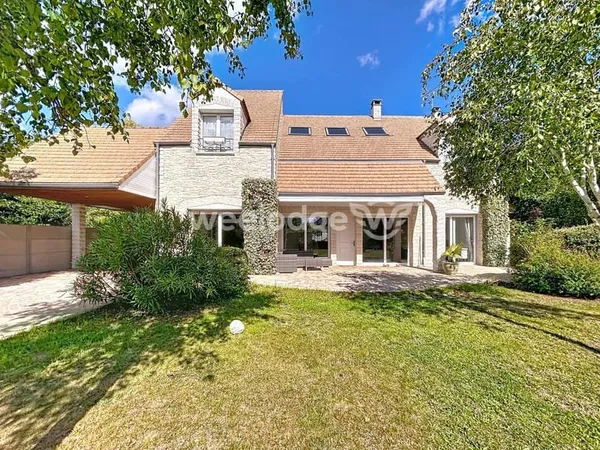 Maison 7 pièces 200 m²
