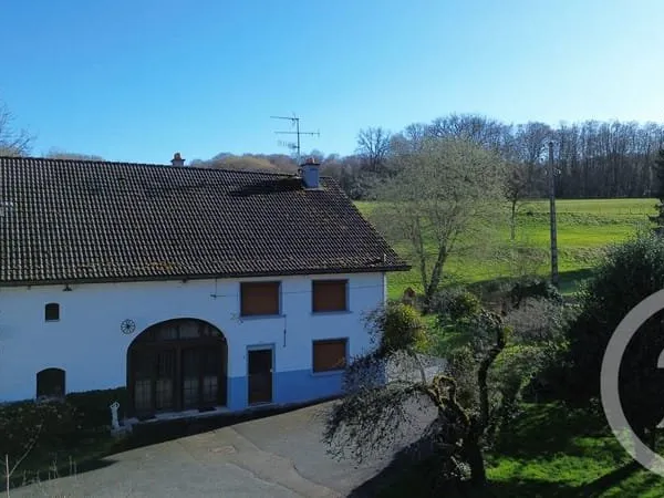 Maison 9 pièces 225 m²