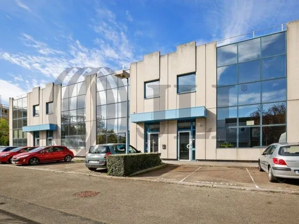 Local d'activité 437 m²