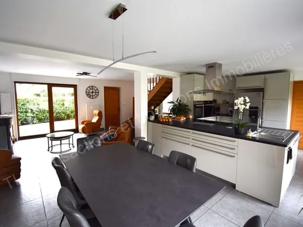 Maison 6 pièces 147 m²