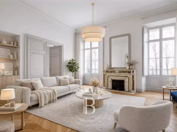 Bordeaux Quinconces - Appartement de 111 m² - Cave - Grenier