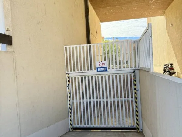 Parking 16 m²