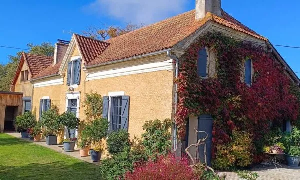 Maison 10 pièces 354 m²