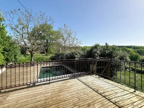 Maison en pierre magnifiquement rénovée avec piscine - 30 minutes de Sarlat