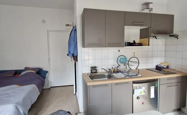 Centre SOUILLAC-Studio 23,02 m2 avec balcon Vendu meublé,