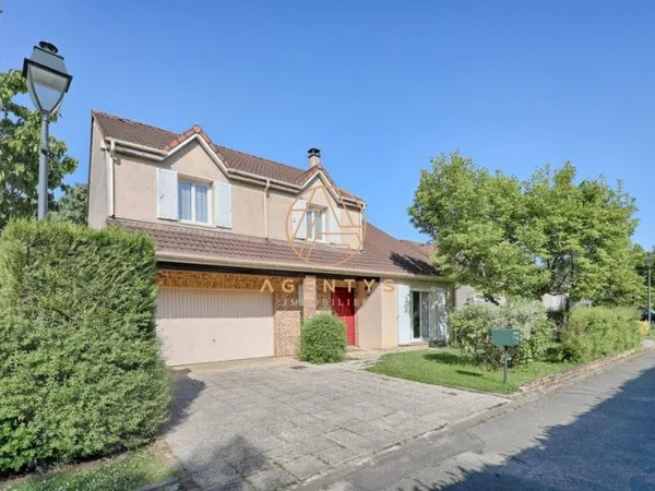 Maison de luxe 7 pièces 140 m²