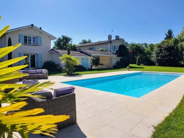 Maison 7 pièces 343 m²