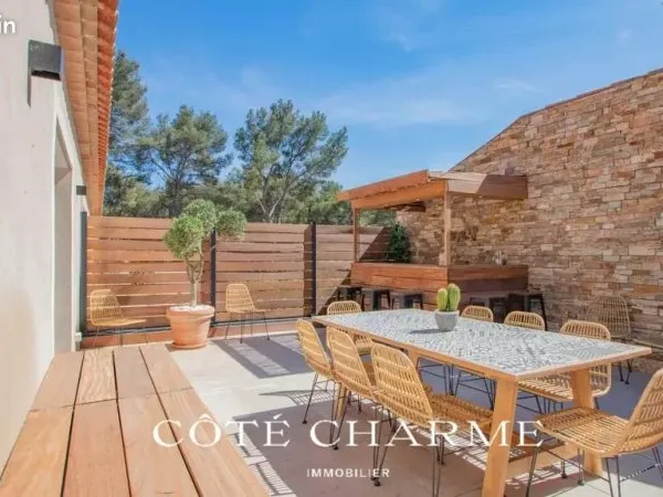 Appartement de standing et sa vaste terrasse de 40m2 au coeur d'un domaine verdoyant