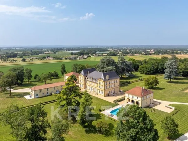 Appartement de 114 m² dans un château au milieu de 20ha de natur