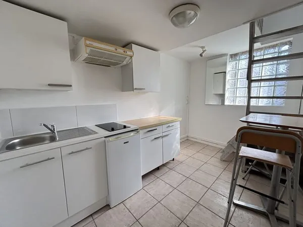 Oullins centre, charmant studio en duplex