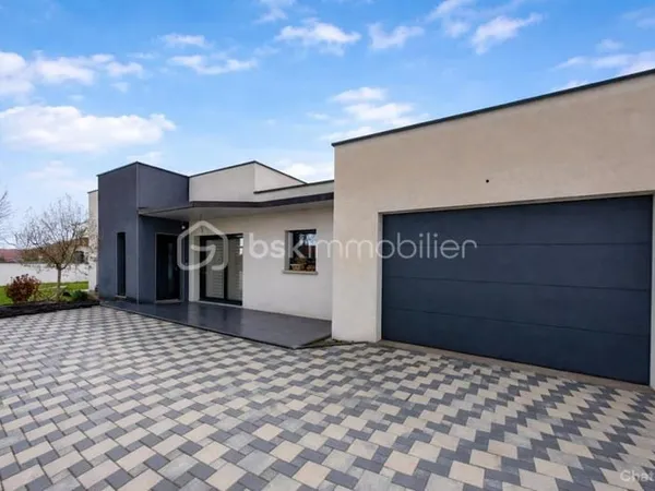 Maison contemporaine de plain-pied - 115 m² - Construction 2016 - Prestations de qualité