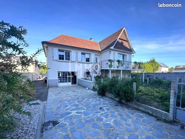 Maison 6 pièces 178 m²