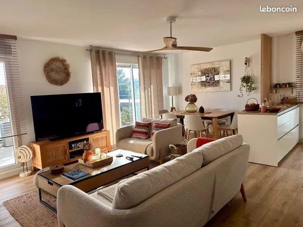 Appartement 4 pièces traversant dernier étage