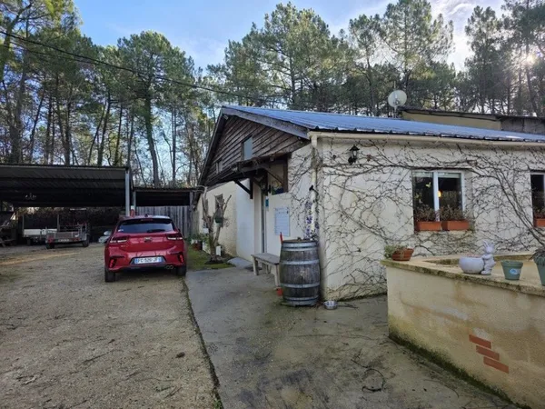 CAMPING FAMILIAL*** DANS LE LOT