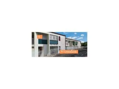Appartement F3 vendu loué secteur calme - FORT-DE-FRANCE